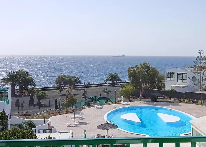 Enjoy Glorious Seaviews From Vista Mar *