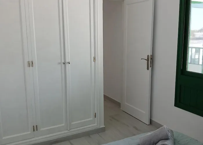 Enjoy Glorious Seaviews From Vista Mar קוסטה טגוויסה